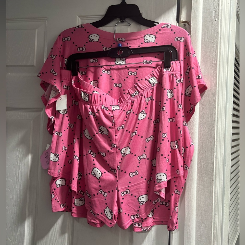 Hello Kitty Pajama Shorts Set - Picture 2 of 2